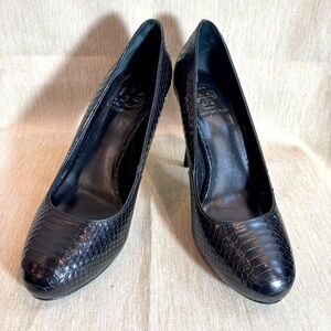 TORY BURCH Sz 6.5 Hidden Mini Platform Python Embossed Almond Toe Classic Heels